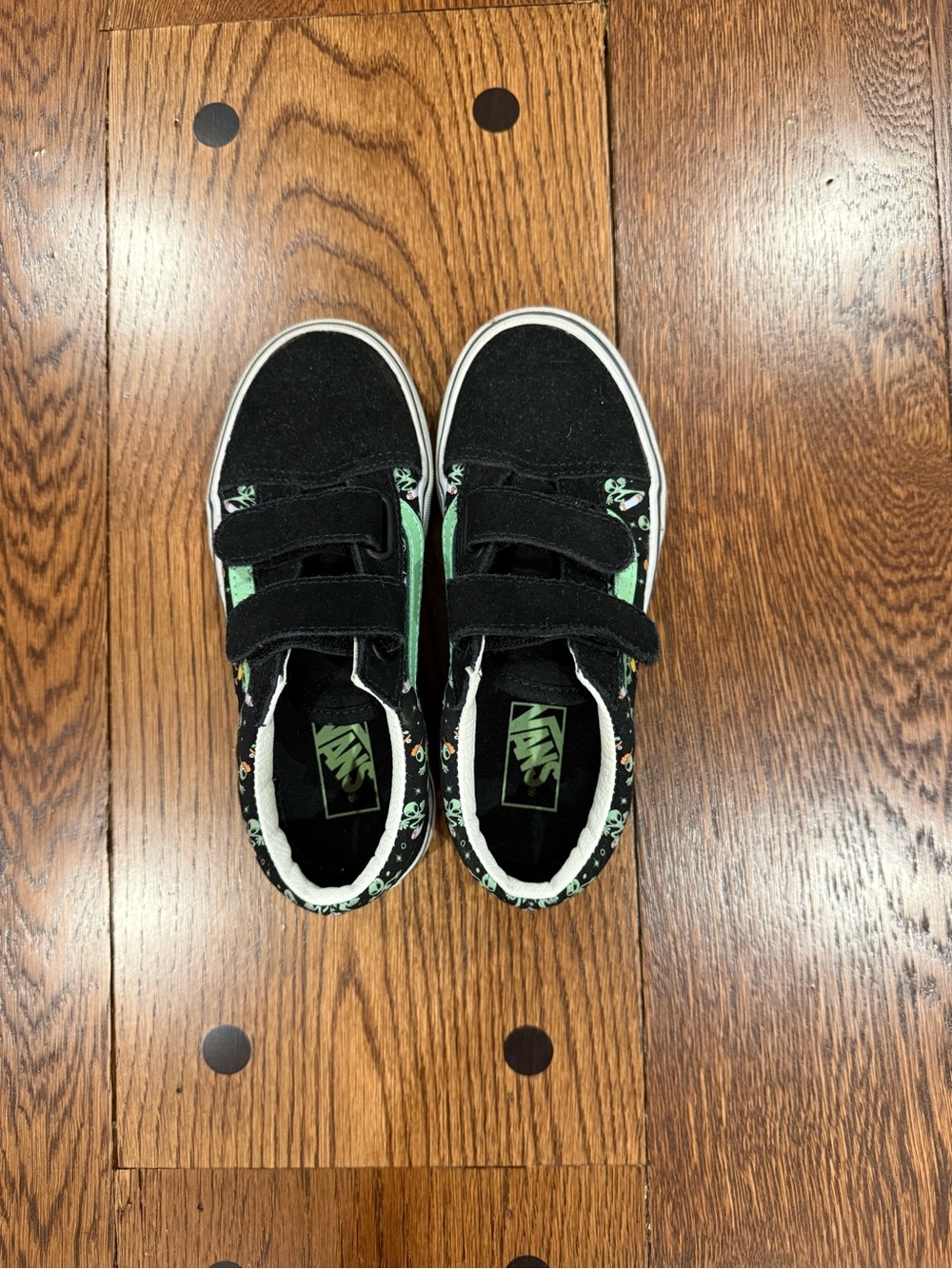 Vans Kids Alien Glow in the Dark Sneakers Size 13.5